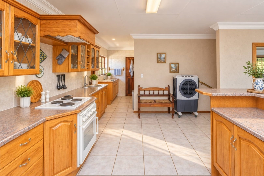 5 Bedroom Property for Sale in Schoemansville North West
